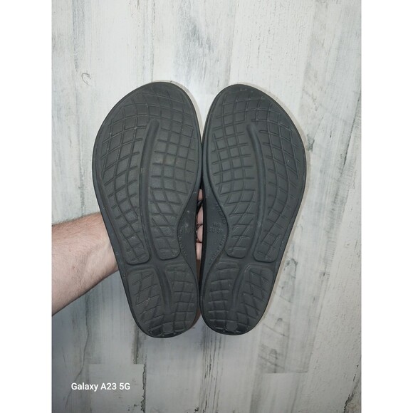 OOFOS OOlala Women's Sandal Size 8 US Luxe Flip Flop Recovery Sports Black Foam - Picture 3 of 7